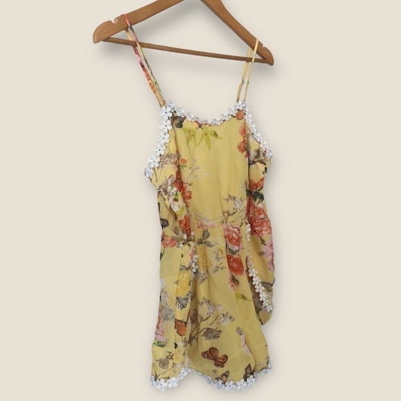 PARISIAN Collection Floral Romper - Picture 2 of 11